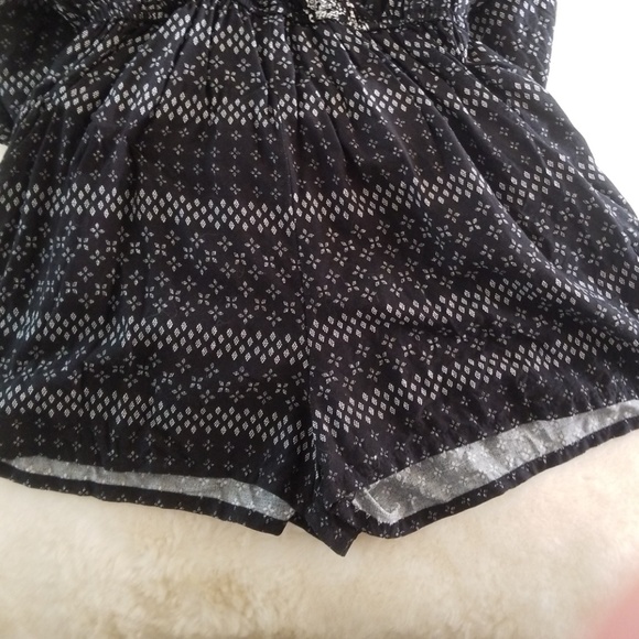 Romper - Picture 2 of 2